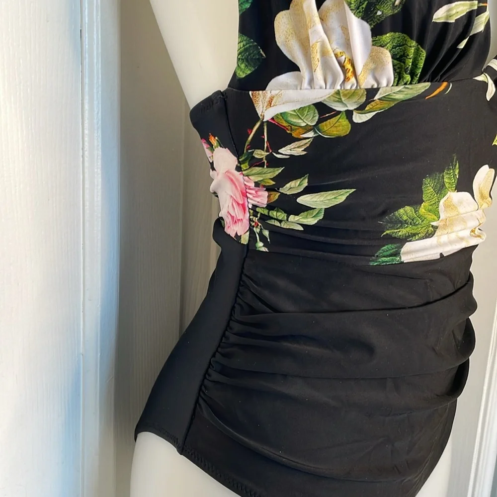 CUPSHE MULTI COLOR FLORAL HALTER PLUNGE ONE PIECE TUMMY CONTROL SWIMSUIT SIZE S